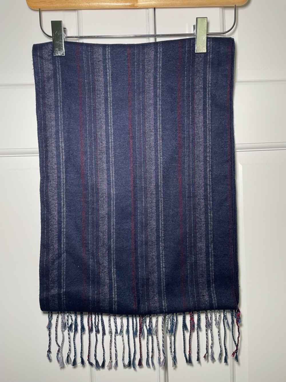 English Laundry 100% Silk Dark Navy Scarf with Gray and Red Stripes - Picture 3 of 5